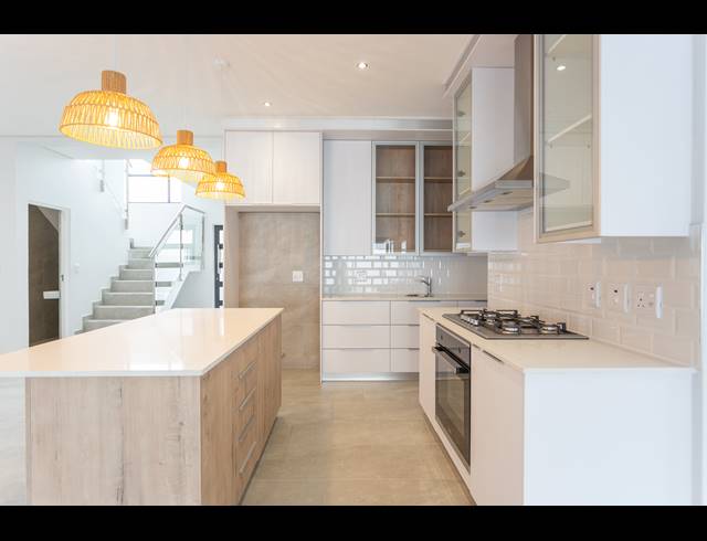 4 BEDROOM FREEHOLD FOR SALE IN PARKLANDS NORTH